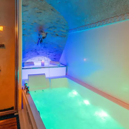 Dans Tour Du 16eme Siecle Apartmán Bastia (Corsica)