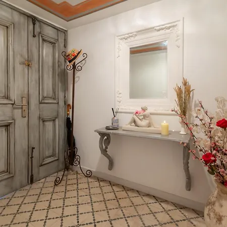 Apartmán Dans Tour Du 16eme Siecle