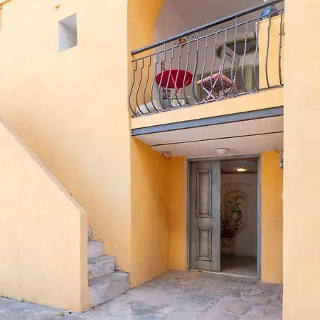 Dans Tour Du 16eme Siecle Apartmán Bastia (Corsica)